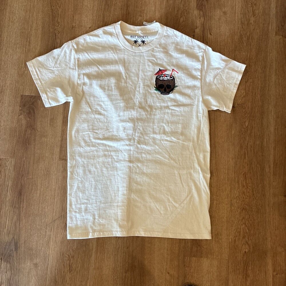 Riot Society Coconut drinks skull T-Shirt  Men’s - Size medium -‎ FREE SHIPPING